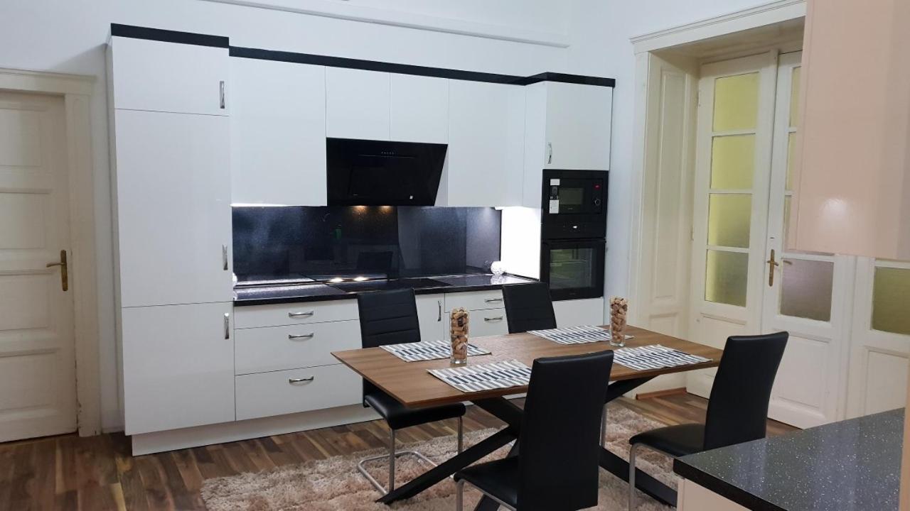 Pannonia Best Home บูดาเปสต์ ภายนอก รูปภาพ